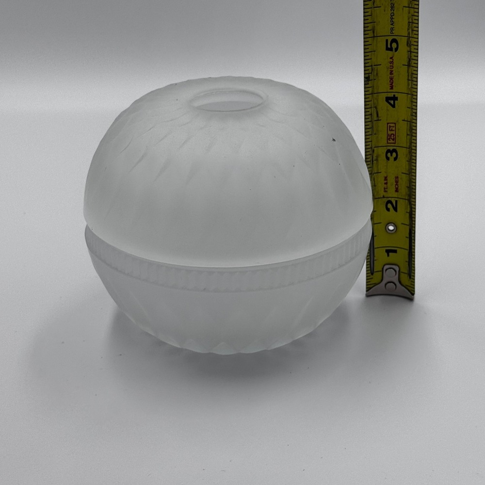 Indiana Glass Mt Vernon Lampe-Chandelle Frosted White Glass Candle Fairy Lamp - Picture 7 of 13